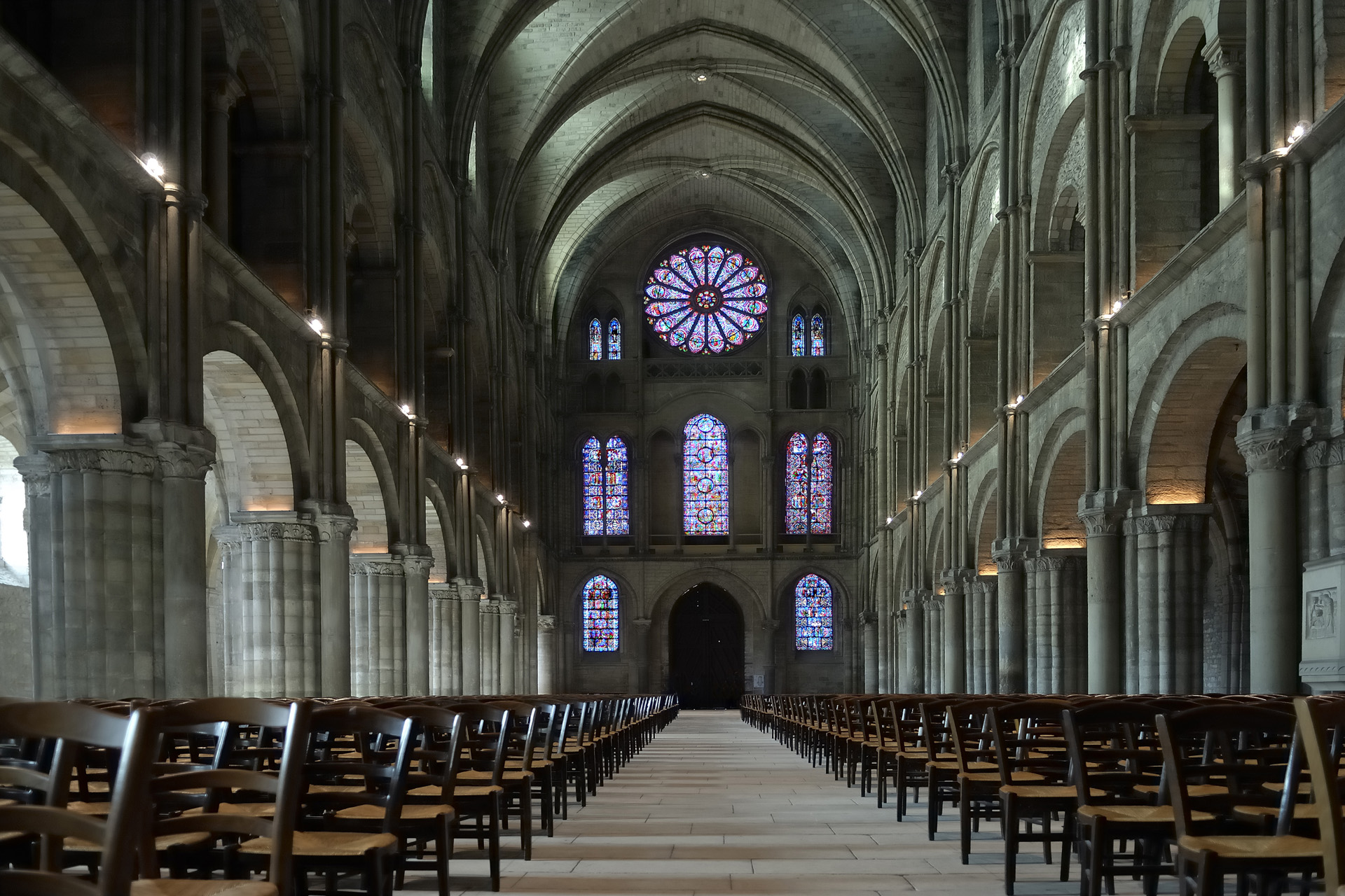 BasiliqueSaintRemi 001