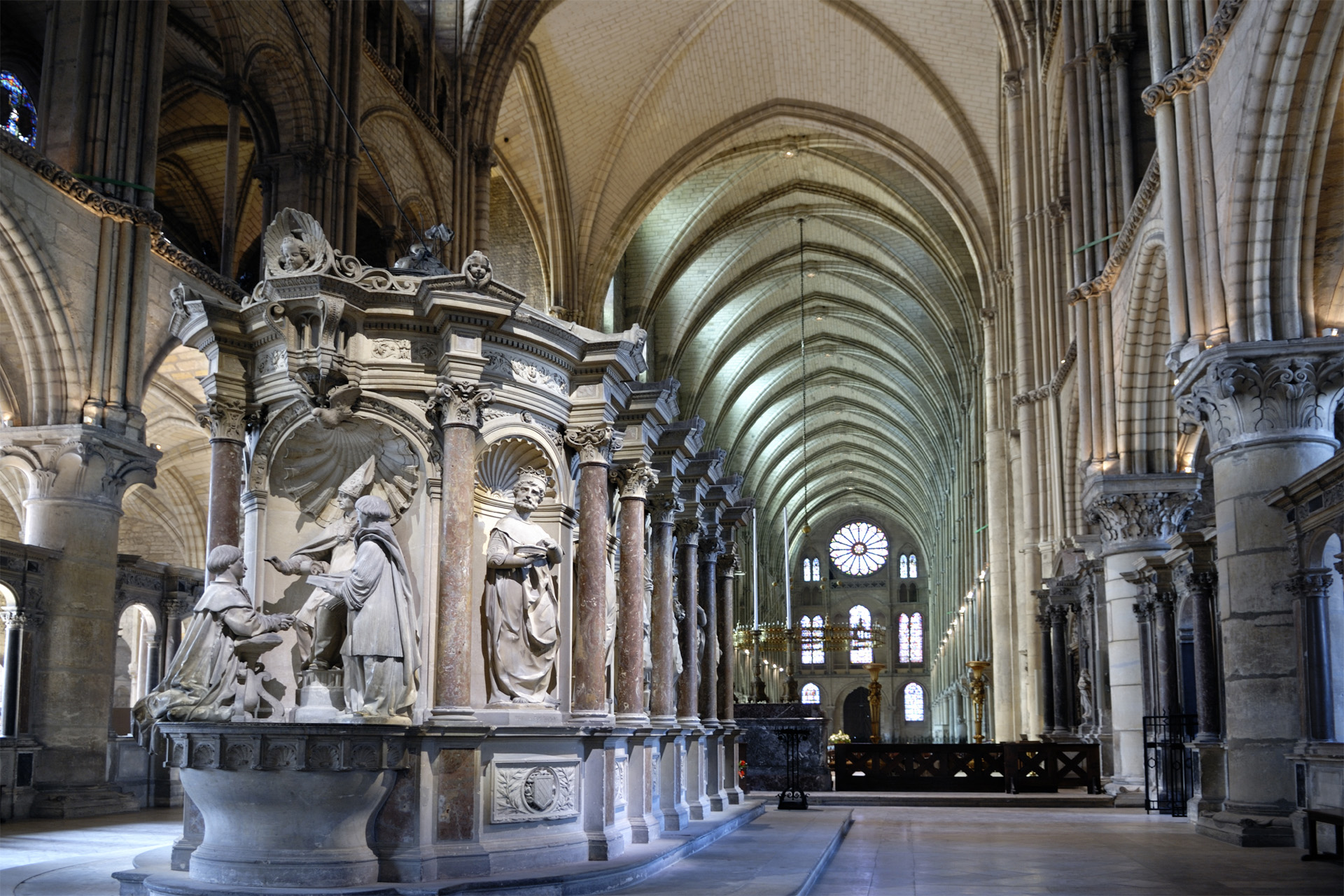 BasiliqueSaintRemi 004