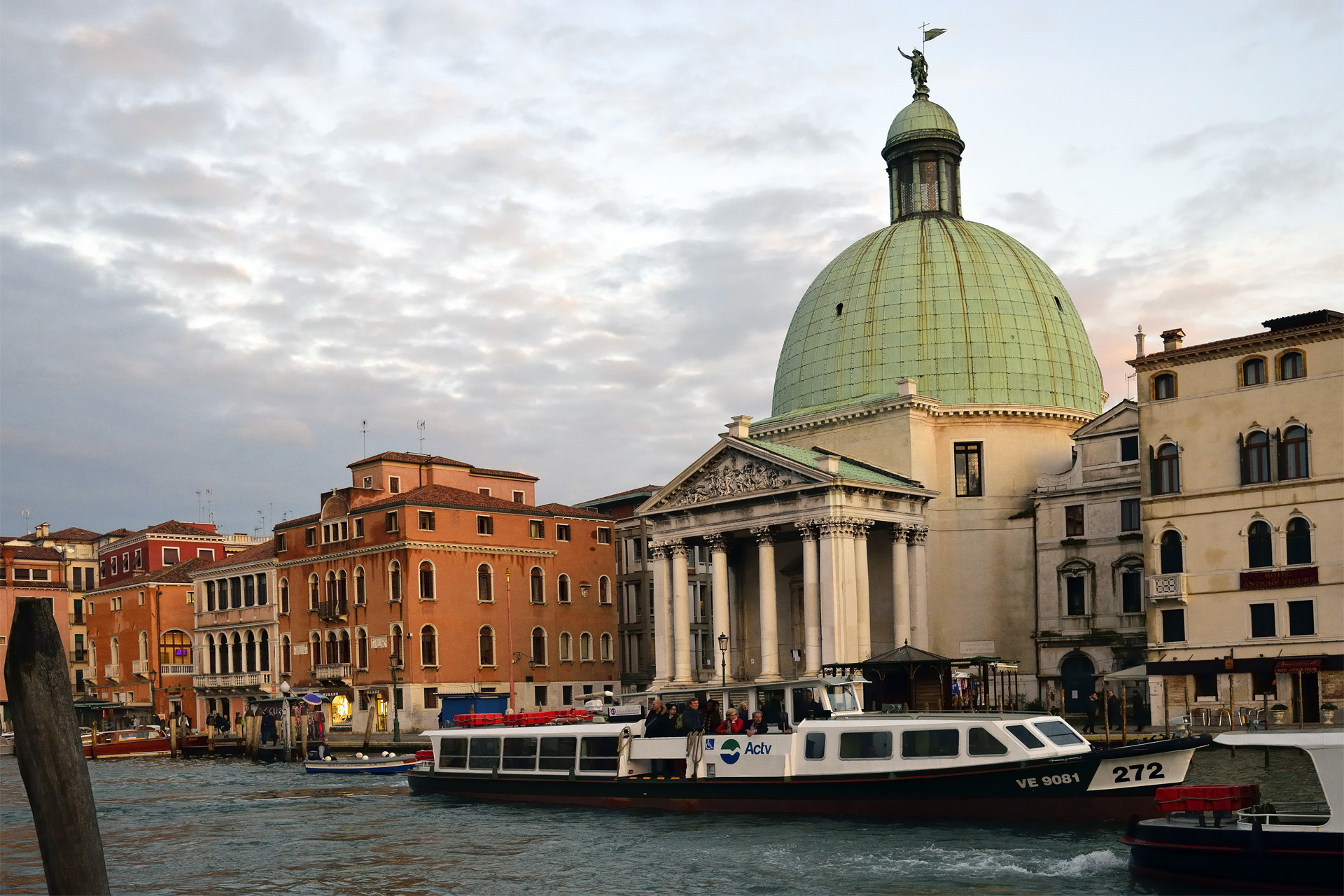 Venise 108
