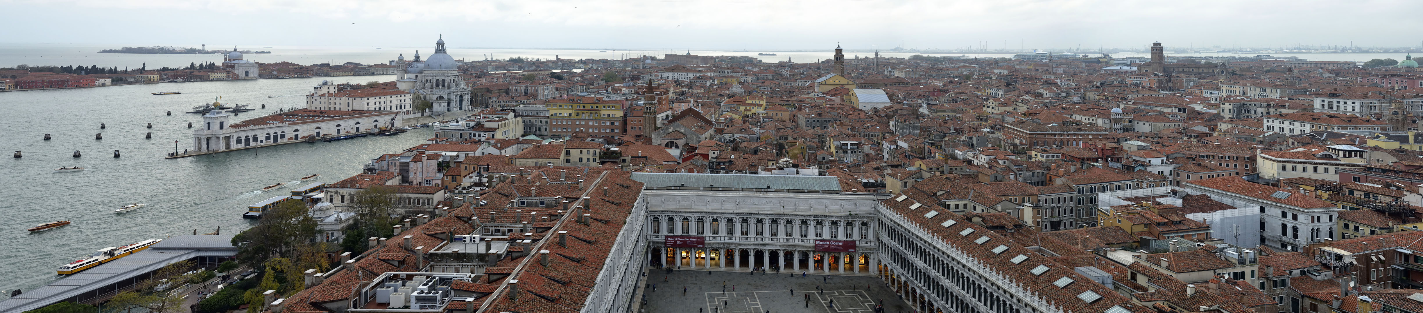 Venise 245