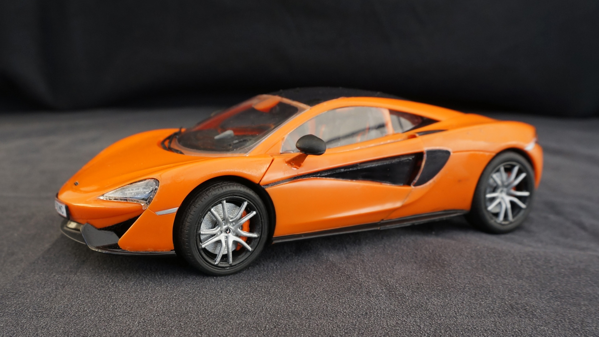 McLaren 570S-02