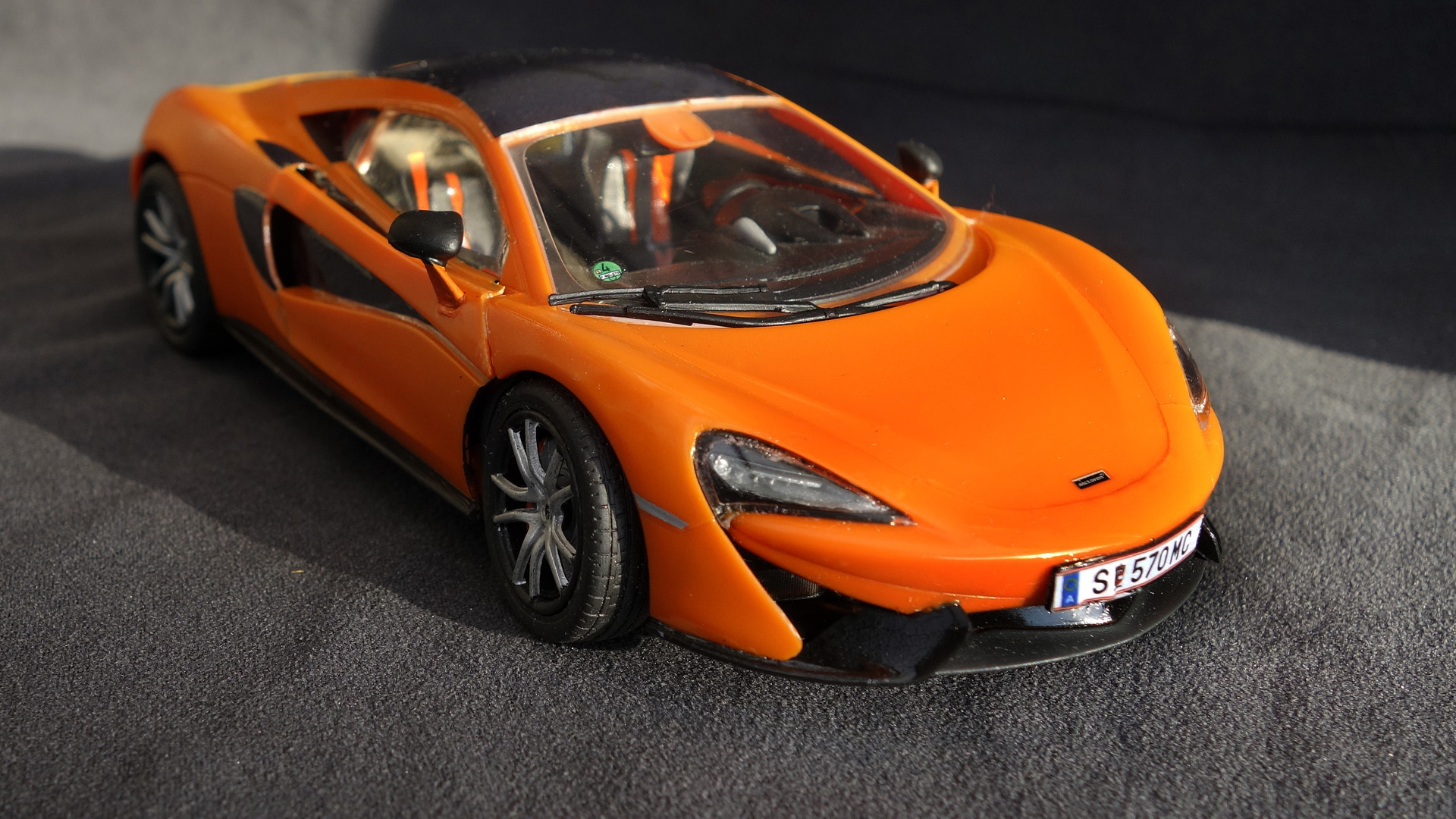 McLaren 570S-06